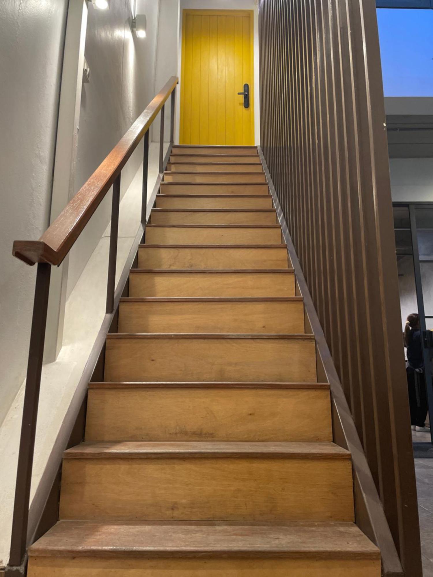 Yellow Door HHQ Exteriér fotografie